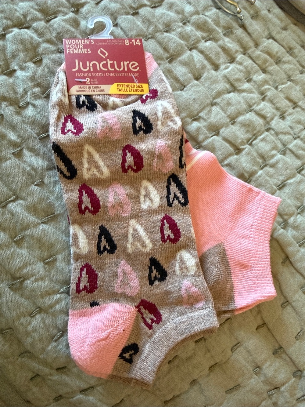 Bundle with another item! 2 pair of Women's Pink & Taupe Heart Ankle Socks